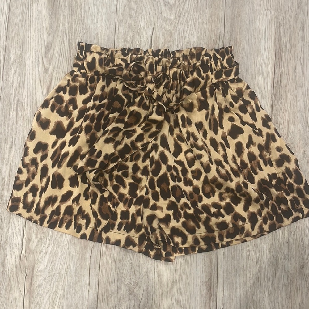 Leopard shorts M